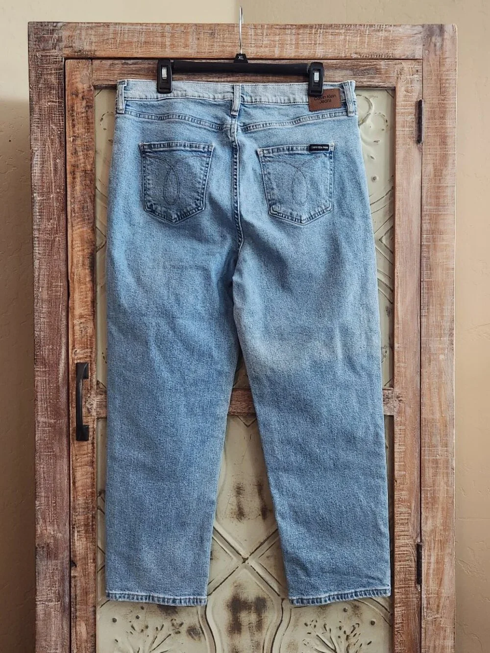 Calvin Klein Mid-rise Straight Leg 5-pocket Jeans | Size 16